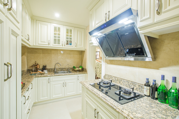 央城八號廚房實(shí)景拍攝_副本.jpg 央城八號廚房實(shí)景拍攝_副本.jpg